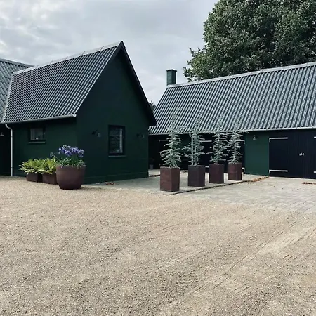 With Private Near Bidstrup Forest * Hadsten Stationsby